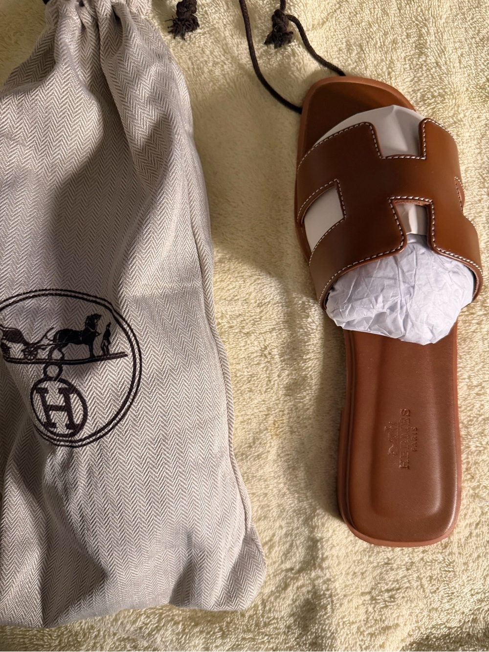Hermès Neutral Beige sandals eu 38 (us w 7.5-8)